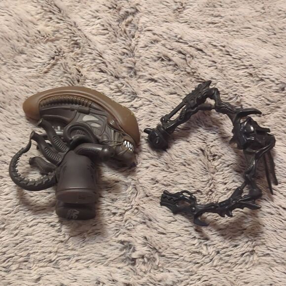 2015 Fox  Alien VS Predator AVP Titans &Vintage Kenner Aliens, Predators Kenner - Picture 1 of 9
